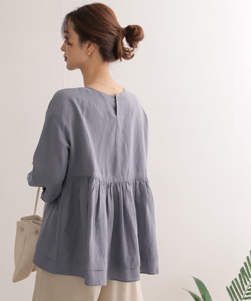 URBAN RESEARCH DOORS（アーバンリサーチドアーズ）の「リヨセルリネンギャザーブラウス（シャツ/ブラウス・レディース・ベージュ/ネイビー/ブルー・ONE）」の5枚目の写真