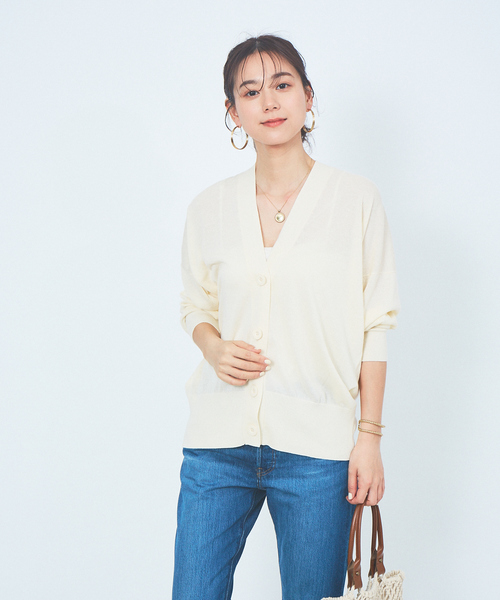 Rouge vif（ルージュヴィフ）の「Vネックオーバーカーディガン（カーディガン/ボレロ・レディース・ホワイト/ベージュ/ブラック/オフホワイト/ベージュ系その他/ブラック系その他/ピンク・フリー）」の2枚目の写真