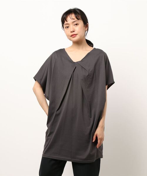 INTERPLANET（インタープラネット）の「オーガニックコットン前後２ＷＡＹ　プルオーバー（Tシャツ/カットソー・レディース・チャコールグレー/ベージュ/オリーブ・FREE）」の6枚目の写真