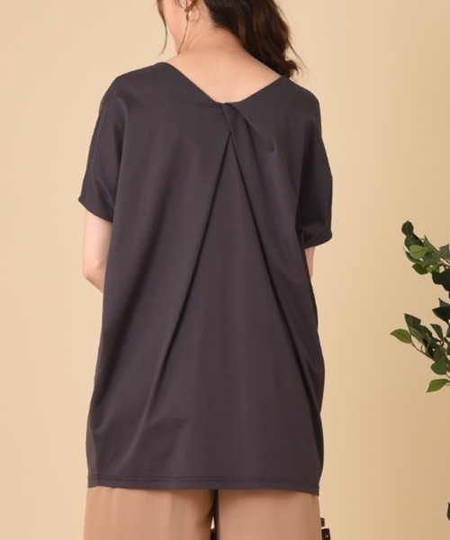 INTERPLANET（インタープラネット）の「オーガニックコットン前後２ＷＡＹ　プルオーバー（Tシャツ/カットソー・レディース・チャコールグレー/ベージュ/オリーブ・FREE）」の14枚目の写真