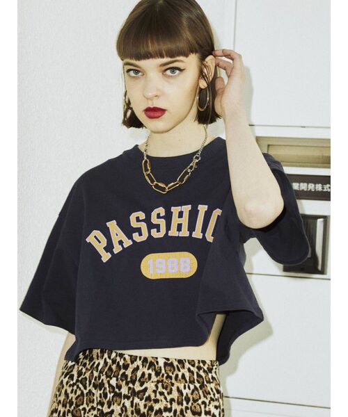 jouetie(ジュエティ)の「カレッジロゴTシャツ(Tシャツ/カットソー・レディース・オフホワイト/ブラック/ネイビー・MEDIUM)」の3枚目の写真