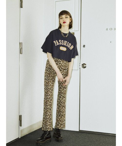 jouetie(ジュエティ)の「カレッジロゴTシャツ(Tシャツ/カットソー・レディース・オフホワイト/ブラック/ネイビー・MEDIUM)」の13枚目の写真