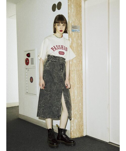 jouetie(ジュエティ)の「カレッジロゴTシャツ(Tシャツ/カットソー・レディース・オフホワイト/ブラック/ネイビー・MEDIUM)」の9枚目の写真