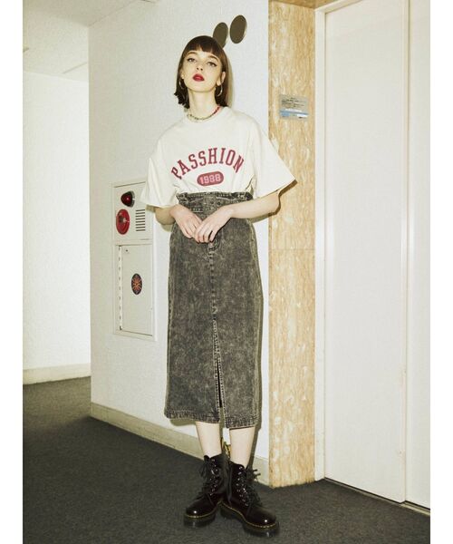 jouetie(ジュエティ)の「カレッジロゴTシャツ(Tシャツ/カットソー・レディース・オフホワイト/ブラック/ネイビー・MEDIUM)」の12枚目の写真