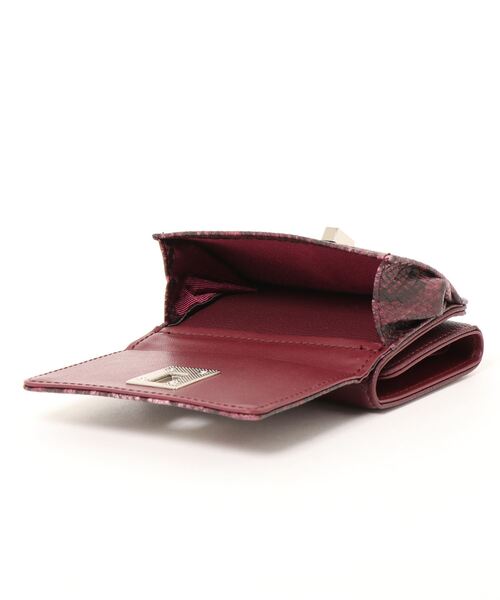 jouetie(ジュエティ)の「【jouetie/ジュエティ】 回転金具 三つ折りミニ財布(財布・レディース・ピンク系その他/ベージュ系その他/グレー系その他/ブラック/アイボリー/ワイン系/カーキ系/ネイビー/ブルー系その他/ベージュ系/ダークブラウン系/ダークグリーン系/ダークグリーン系1・FREE)」の20枚目の写真