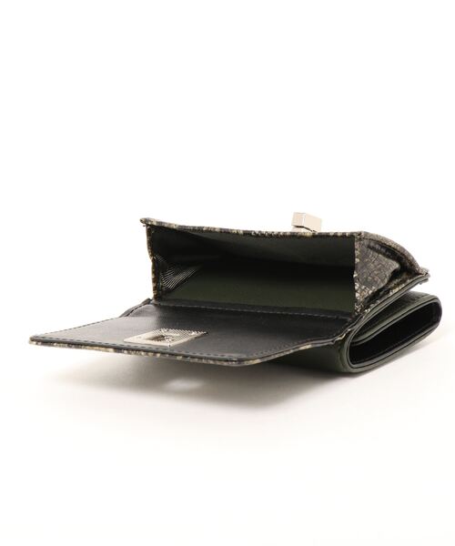 jouetie(ジュエティ)の「【jouetie/ジュエティ】 回転金具 三つ折りミニ財布(財布・レディース・ピンク系その他/ベージュ系その他/グレー系その他/ブラック/アイボリー/ワイン系/カーキ系/ネイビー/ブルー系その他/ベージュ系/ダークブラウン系/ダークグリーン系/ダークグリーン系1・FREE)」の17枚目の写真
