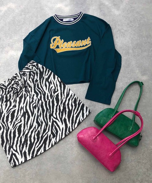 AS KNOW AS plus(アズノゥアズプラス)の「◇カレッジショートロンT(Tシャツ/カットソー・レディース・グリーン/ブルー/オフホワイト・FREE)」の4枚目の写真