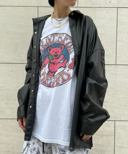 DANKE SCHON（ダンケシェーン）の「DankeSchon/ダンケシェーン/Fake LETHER SHIRTS/フェイクレザーシャツ（シャツ/ブラウス・レディース・ブラック・FREE）」の4枚目の写真