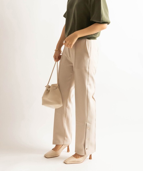 RANDA(ランダ)の「裾ボタンセンターピンタックパンツ(その他パンツ・レディース・ブラウン/ベージュ/ブラック・0/1)」の3枚目の写真