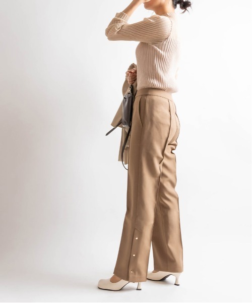 RANDA(ランダ)の「裾ボタンセンターピンタックパンツ(その他パンツ・レディース・ブラウン/ベージュ/ブラック・0/1)」の6枚目の写真