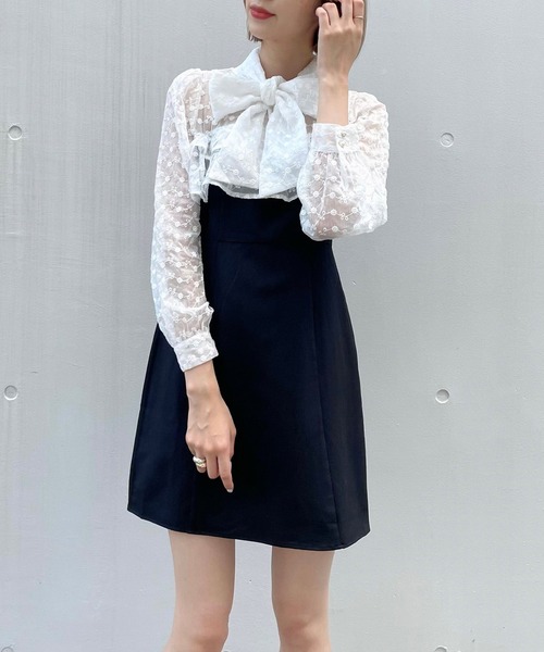 TITTY&CO.（ティティーアンドコー）の「長袖フラワーレースミニワンピース（ワンピース・レディース・ブラック/パープル・SMALL/MEDIUM）」の2枚目の写真