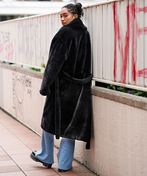 X-girl（エックスガール）の「FAUX FUR GOWN（その他アウター・レディース・ブラック/ベージュ・S/M）」の4枚目の写真