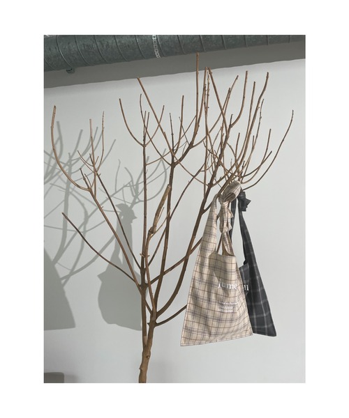 JUMELLE（ジュメロ）の「リボンチェックトート（トートバッグ・レディース・ベージュ/チャコールグレー・FREE）」の12枚目の写真