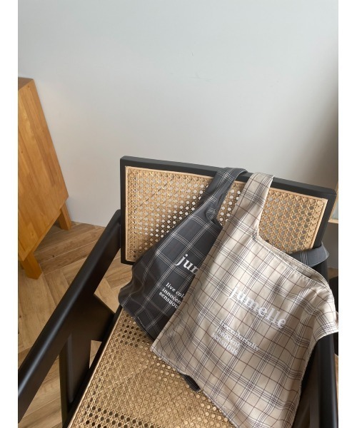 JUMELLE（ジュメロ）の「リボンチェックトート（トートバッグ・レディース・ベージュ/チャコールグレー・FREE）」の16枚目の写真