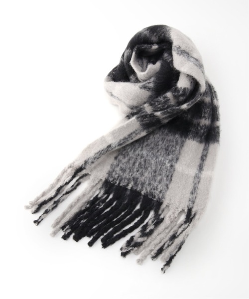 Simplicite（サンプリシテ）の「チェックブークレストール◆（マフラー・レディース・チャコールグレー/ブラック/ブルー/ベージュ・FREE）」の5枚目の写真