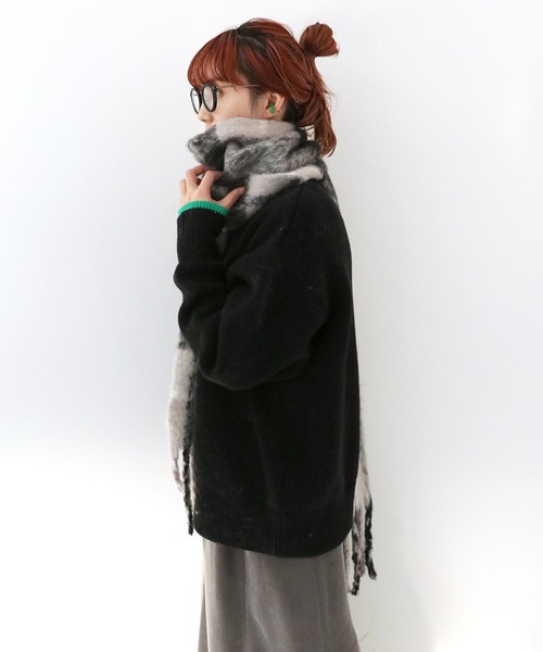 Simplicite（サンプリシテ）の「チェックブークレストール◆（マフラー・レディース・チャコールグレー/ブラック/ブルー/ベージュ・FREE）」の17枚目の写真