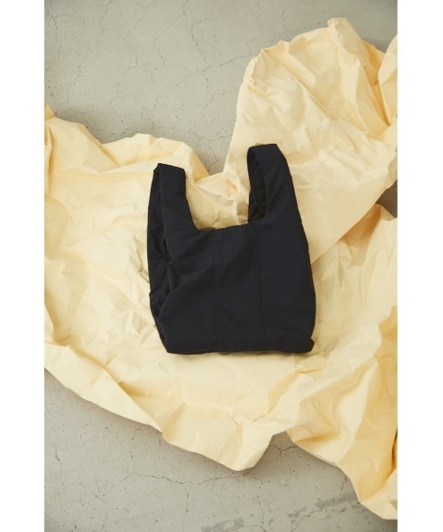 BLACK BY MOUSSY（ブラックバイマウジー）の「quilting small bag（キルティングスモールバック）（トートバッグ・レディース・ブラック/ライトカーキ・FREE）」の7枚目の写真