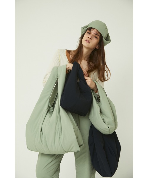 BLACK BY MOUSSY（ブラックバイマウジー）の「quilting small bag（キルティングスモールバック）（トートバッグ・レディース・ブラック/ライトカーキ・FREE）」の17枚目の写真