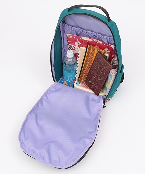 チチカカ(チチカカ)の「フルオープンリュックサック 【シリーズ累計10,000個突破】(バックパック/リュック・レディース・ブラック/ベージュ/グレー/グリーン・FREE)」の8枚目の写真