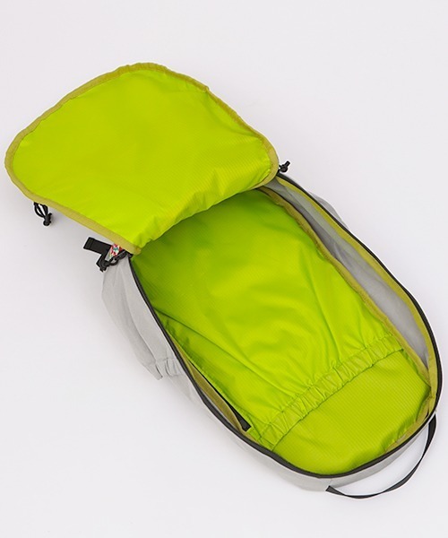 チチカカ(チチカカ)の「フルオープンリュックサック 【シリーズ累計10,000個突破】(バックパック/リュック・レディース・ブラック/ベージュ/グレー/グリーン・FREE)」の13枚目の写真