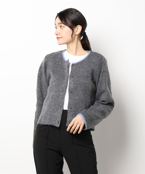 LBC(エルビーシー)の「【ZOZO限定】配色クルーショート丈カーディガン(カーディガン/ボレロ・レディース・チャコールグレー/ライトブルー/ベージュ/クリアグリーン/ライトベージュ・M)」の2枚目の写真