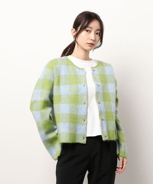LBC(エルビーシー)の「【ZOZO限定】配色クルーショート丈カーディガン(カーディガン/ボレロ・レディース・チャコールグレー/ライトブルー/ベージュ/クリアグリーン/ライトベージュ・M)」の4枚目の写真