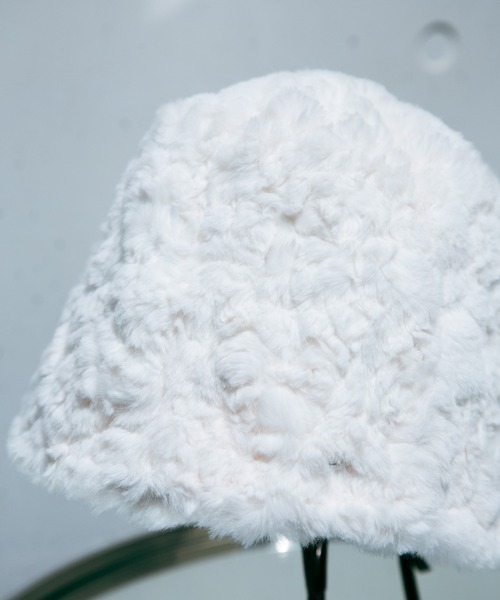 COLOR TOKYO ACCESSORIES(カラートウキョウアクセサリー)の「ファーボアバケットハット(ハット・レディース・ホワイト・FREE)」の9枚目の写真