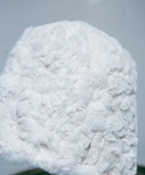 COLOR TOKYO ACCESSORIES(カラートウキョウアクセサリー)の「ファーボアバケットハット(ハット・レディース・ホワイト・FREE)」の10枚目の写真