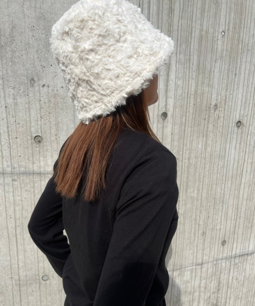 COLOR TOKYO ACCESSORIES(カラートウキョウアクセサリー)の「ファーボアバケットハット(ハット・レディース・ホワイト・FREE)」の15枚目の写真