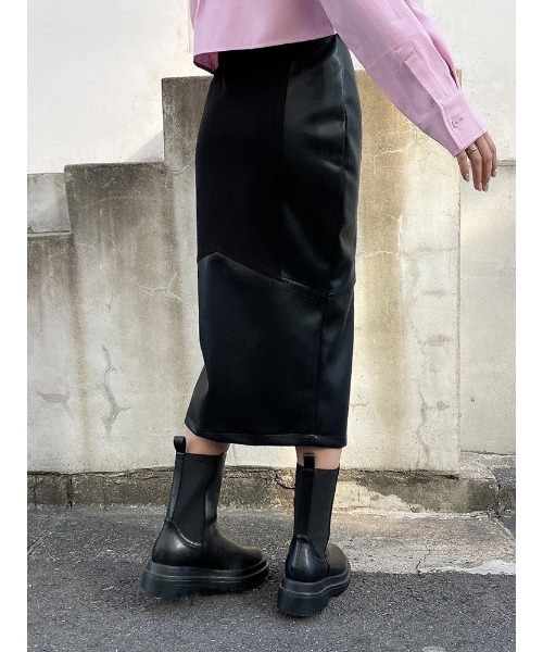 ENVYM（アンビー）の「レザーコンビミディアムＳＫ（スカート・レディース・ブラック・FREE）」の3枚目の写真