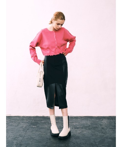 ENVYM（アンビー）の「レザーコンビミディアムＳＫ（スカート・レディース・ブラック・FREE）」の4枚目の写真