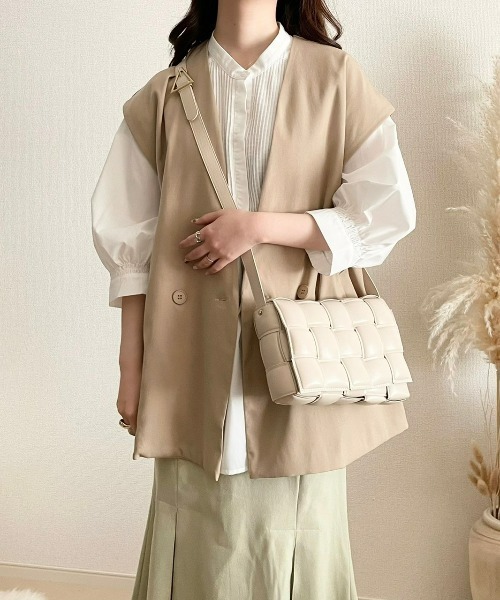 ECRIRE（エクリール）の「【TOMOコラボ】ノーカラーツイルジレベスト【セットアップ対応】（ベスト・レディース・ブラック/ベージュ/グレー/モカ・M/L）」の13枚目の写真