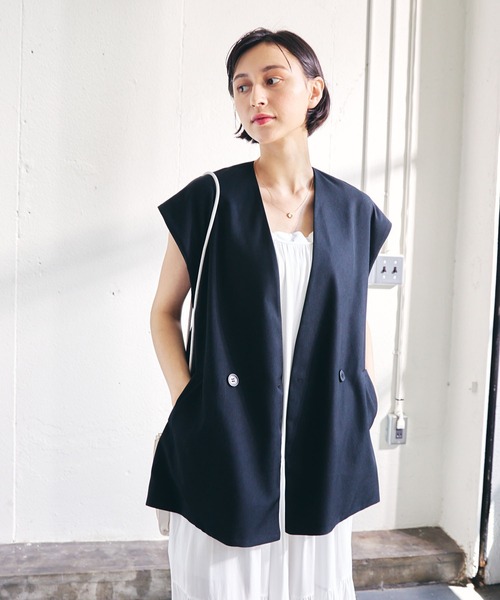 ECRIRE（エクリール）の「【TOMOコラボ】ノーカラーツイルジレベスト【セットアップ対応】（ベスト・レディース・ブラック/ベージュ/グレー/モカ・M/L）」の5枚目の写真