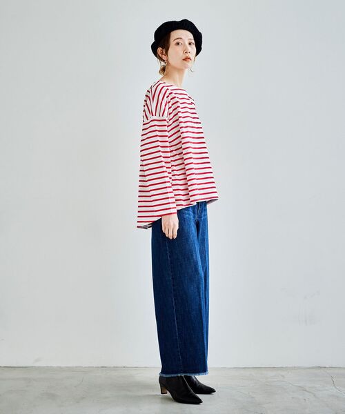 le.coeur blanc(ルクールブラン)の「デニムワイドクロップドパンツ(デニムパンツ・レディース・ネイビー/ブルー・38/36)」の8枚目の写真