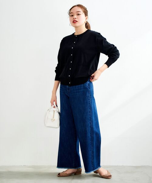 le.coeur blanc(ルクールブラン)の「デニムワイドクロップドパンツ(デニムパンツ・レディース・ネイビー/ブルー・38/36)」の13枚目の写真