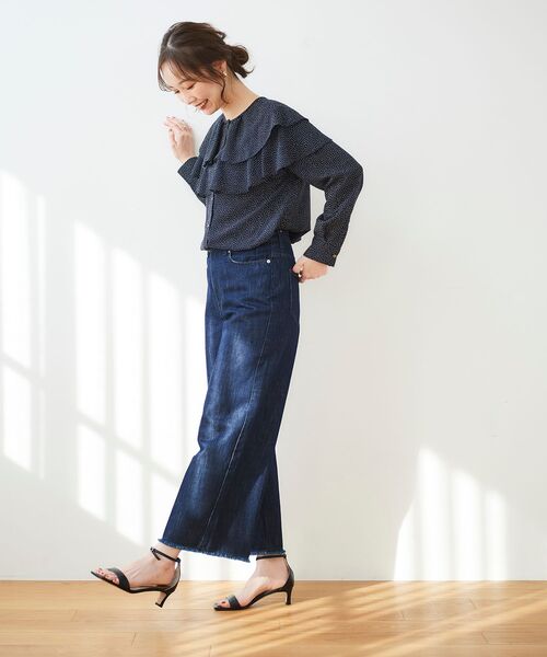 le.coeur blanc(ルクールブラン)の「デニムワイドクロップドパンツ(デニムパンツ・レディース・ネイビー/ブルー・38/36)」の21枚目の写真