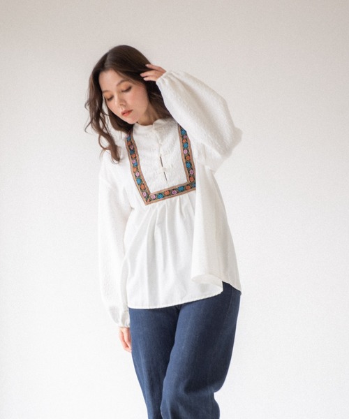 idem(イデム)の「tyrolean china blouse/チロリアンチャイナブラウス(シャツ/ブラウス・レディース・ホワイト/ブラック・FREE)」の4枚目の写真