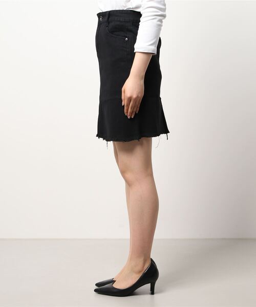 urge：（アージコロン ）の「【URGE：】ひざ丈 台形 デニムスカート（デニムスカート・レディース・ブラック/ブルー・SMALL/MEDIUM/LARGE/X-LARGE）」の5枚目の写真