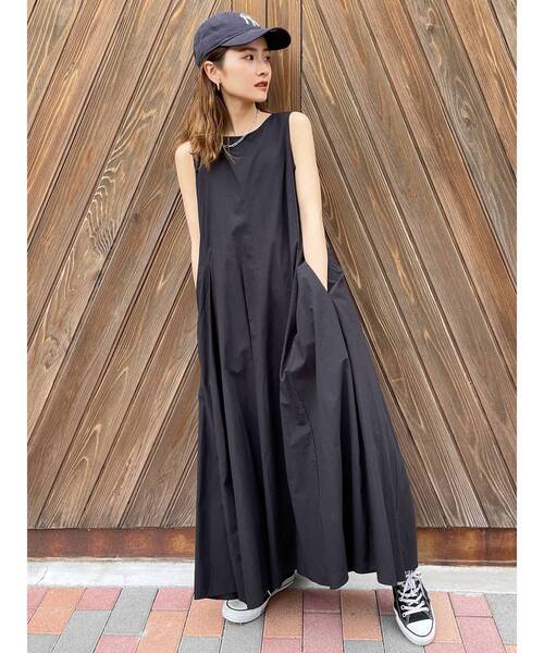 Ungrid（アングリッド）の「タックデザインフレアワンピース（ワンピース・レディース・ブラック/グリーン系その他/ベージュ・FREE）」の11枚目の写真