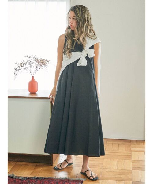 Ungrid（アングリッド）の「タックデザインフレアワンピース（ワンピース・レディース・ブラック/グリーン系その他/ベージュ・FREE）」の13枚目の写真