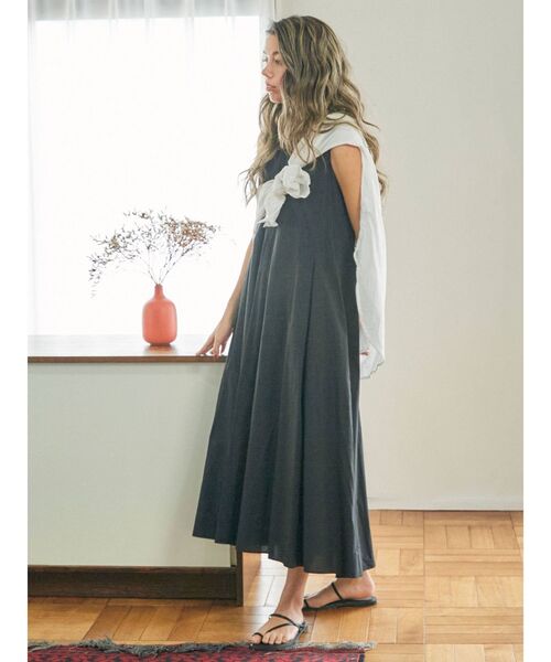 Ungrid（アングリッド）の「タックデザインフレアワンピース（ワンピース・レディース・ブラック/グリーン系その他/ベージュ・FREE）」の10枚目の写真