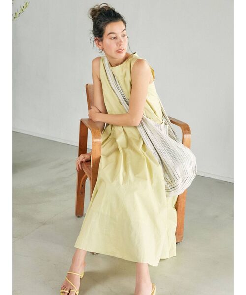 Ungrid（アングリッド）の「タックデザインフレアワンピース（ワンピース・レディース・ブラック/グリーン系その他/ベージュ・FREE）」の12枚目の写真