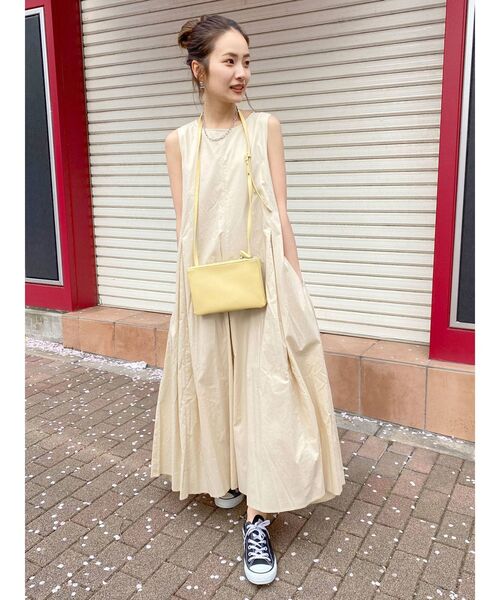 Ungrid（アングリッド）の「タックデザインフレアワンピース（ワンピース・レディース・ブラック/グリーン系その他/ベージュ・FREE）」の22枚目の写真