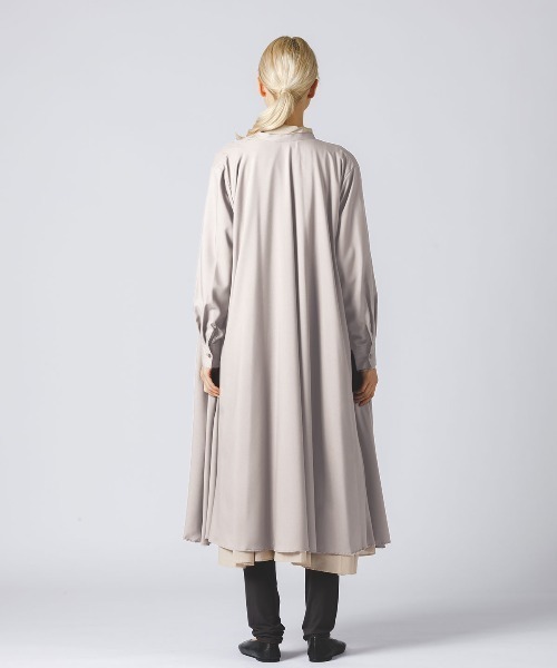 mizuiroind（ミズイロインド）の「mizuiro ind T／Rスタンドカラーフレアシャツワンピース（シャツワンピース・レディース・ブラック/サンドベージュ/ネイビー・FREE）」の22枚目の写真