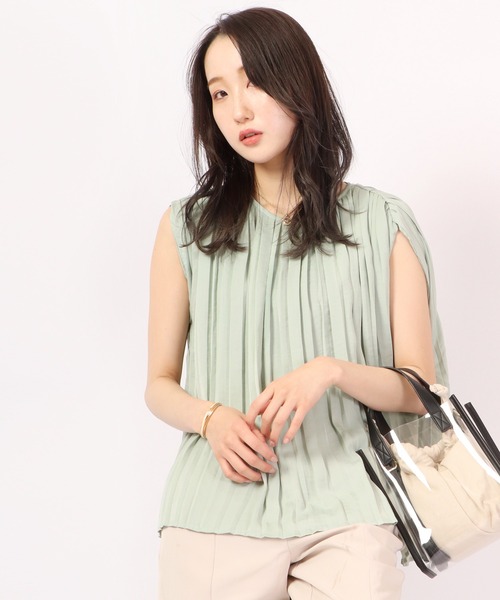 Anna Nicola(アンナニコラ)の「Anna Nicola プリーツ フレンチスリーブ ブラウス(シャツ/ブラウス・レディース・ベージュ/ネイビー/ピンク/ライトグリーン・38)」の3枚目の写真