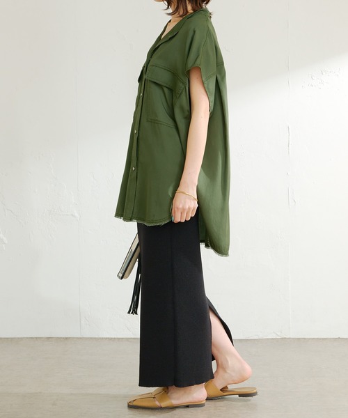 COLLAGE GALLARDAGALANTE（コラージュガリャルダガランテ）の「ワークベストっぽくも使える/テンセルフレンチシャツ（シャツ/ブラウス・レディース・ブラック/カーキ・FREE）」の3枚目の写真