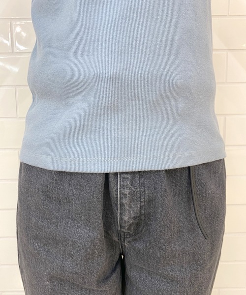 SHENERY（シーナリー）の「リブノースリーブコンパクトトップス（Tシャツ/カットソー・レディース・ブラック/ベージュ/ブルー/ボルドー・FREE）」の8枚目の写真