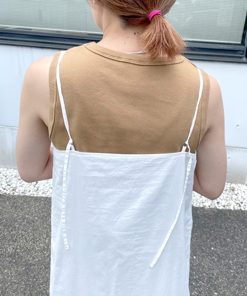 SHENERY（シーナリー）の「リブノースリーブコンパクトトップス（Tシャツ/カットソー・レディース・ブラック/ベージュ/ブルー/ボルドー・FREE）」の10枚目の写真