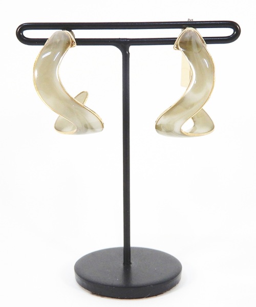 The Rule(ザルール)の「The Rule ザルール:Riviera hoop pierced earring:マーブル フープピアス(ピアス(両耳用)・レディース・ライトブルー/ベージュ/グレー/ピンク・FREE)」の9枚目の写真