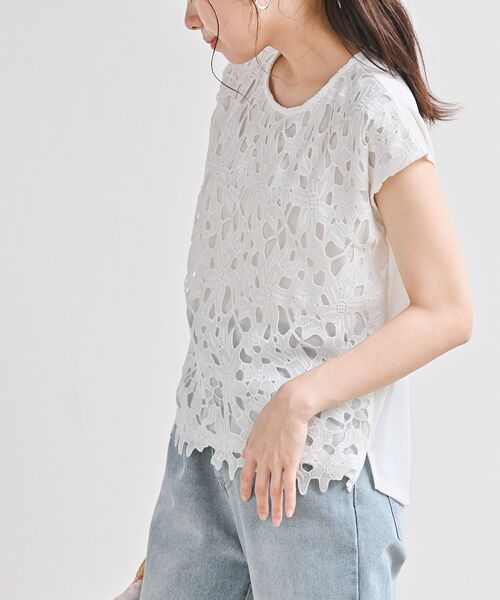 rps（アールピーエス）の「フラワーレースカットプルオーバー（Tシャツ/カットソー・レディース・チャコールグレー/ブラック/オフホワイト/ライトベージュ・M）」の2枚目の写真